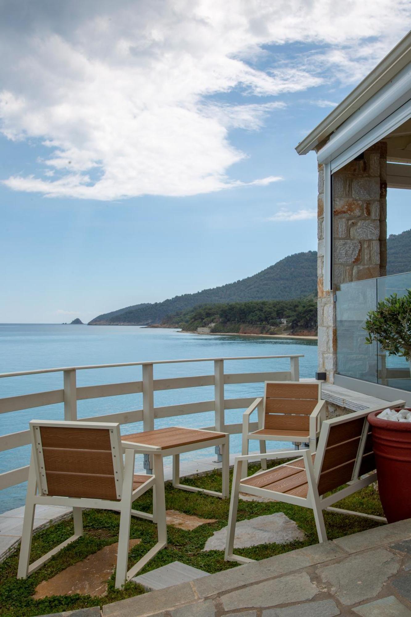 Faros View Bed and Breakfast Koinira Buitenkant foto