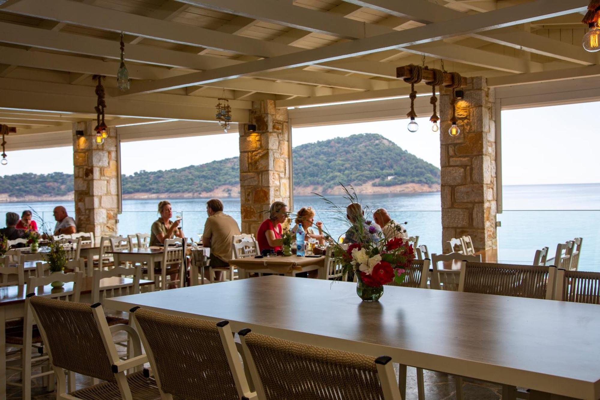 Faros View Bed and Breakfast Koinira Buitenkant foto